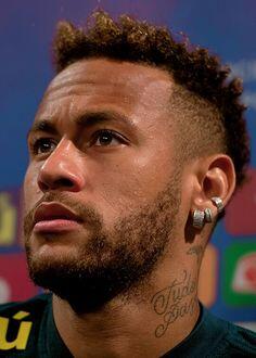 Comment avoir la bague magique ou boucle d'oreille pour footballeur 