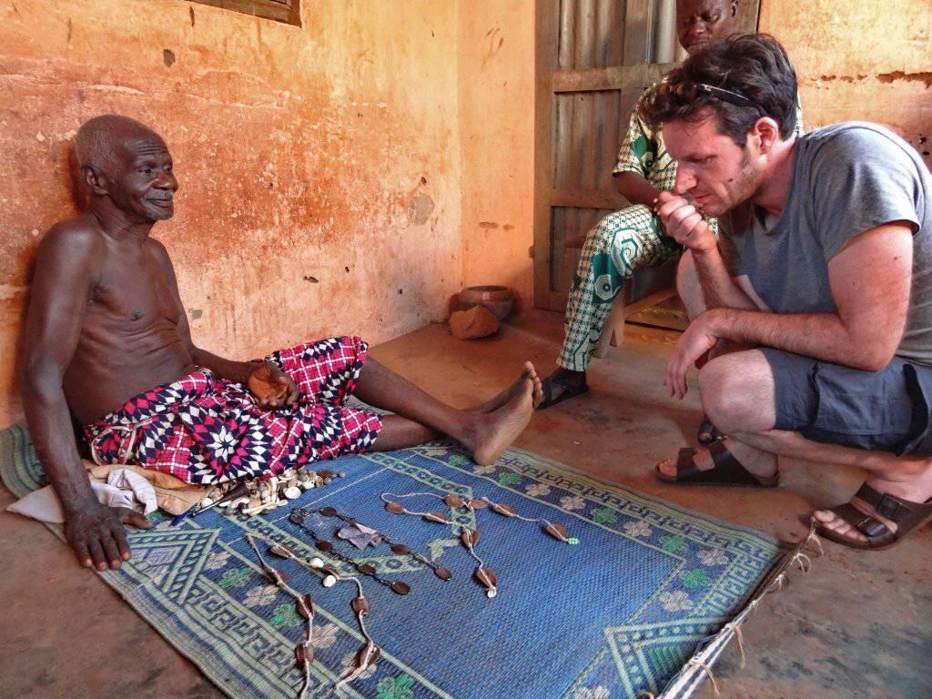 Comment trouver un bon voyant sérieux en France ? : Voyance Canada avec le plus grand Sorcier Voyant Dansou qui consulte votre vie à distance